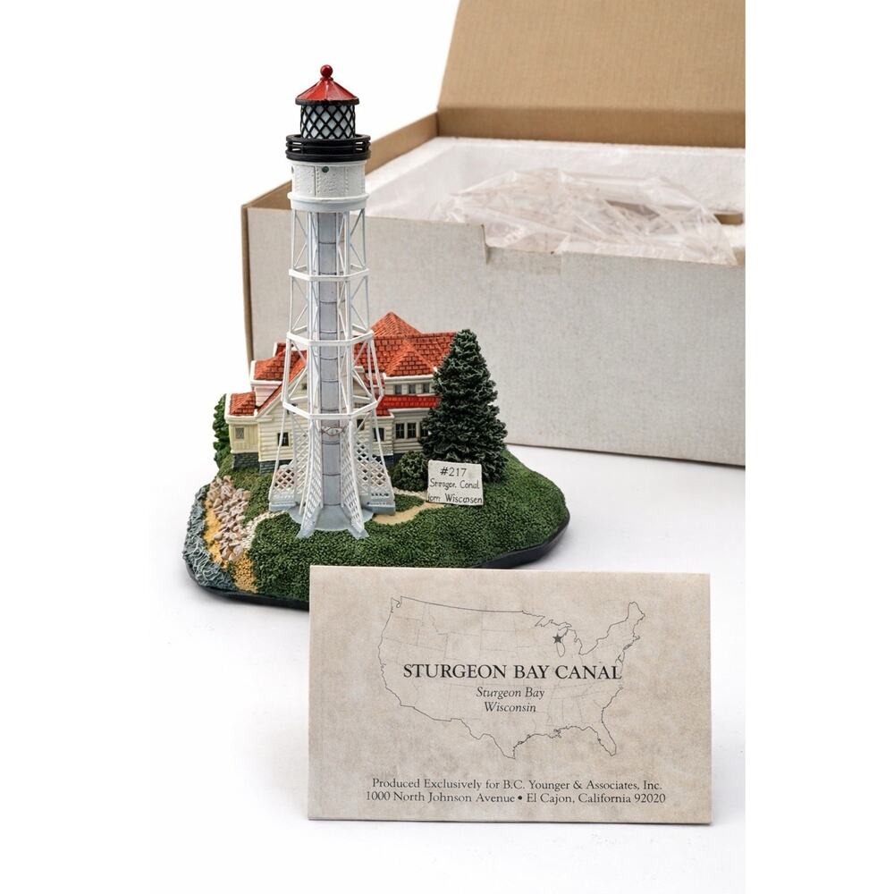 Harbour Lights Sturgeon Bay Canal Lighthouse 1998 #217 w Box Wisconsin